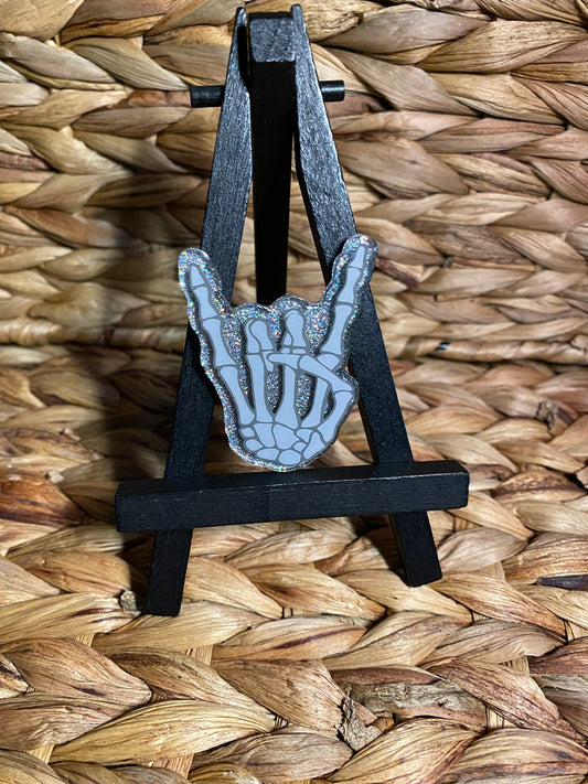 Rock on skeleton